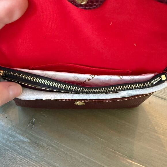 NWT Dooney & Bourke Lizard Embossed Leather Wallet - Picture 5 of 6